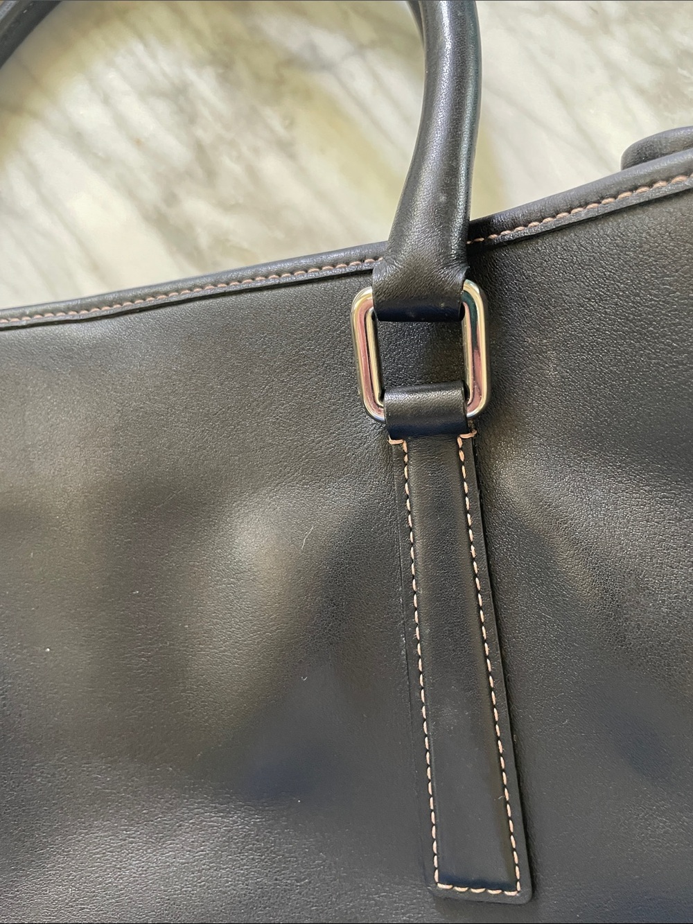 Coach Classic Tote Black Leather  Bag - Elegant Everyday Carry - Picture 5 of 11